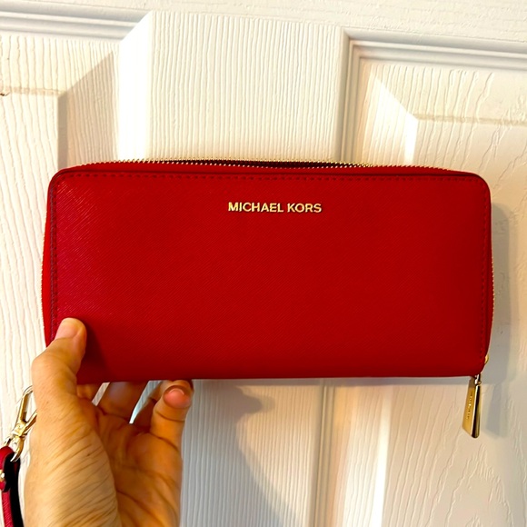 Michael Kors jet set travel Continental wallet - Picture 1 of 5